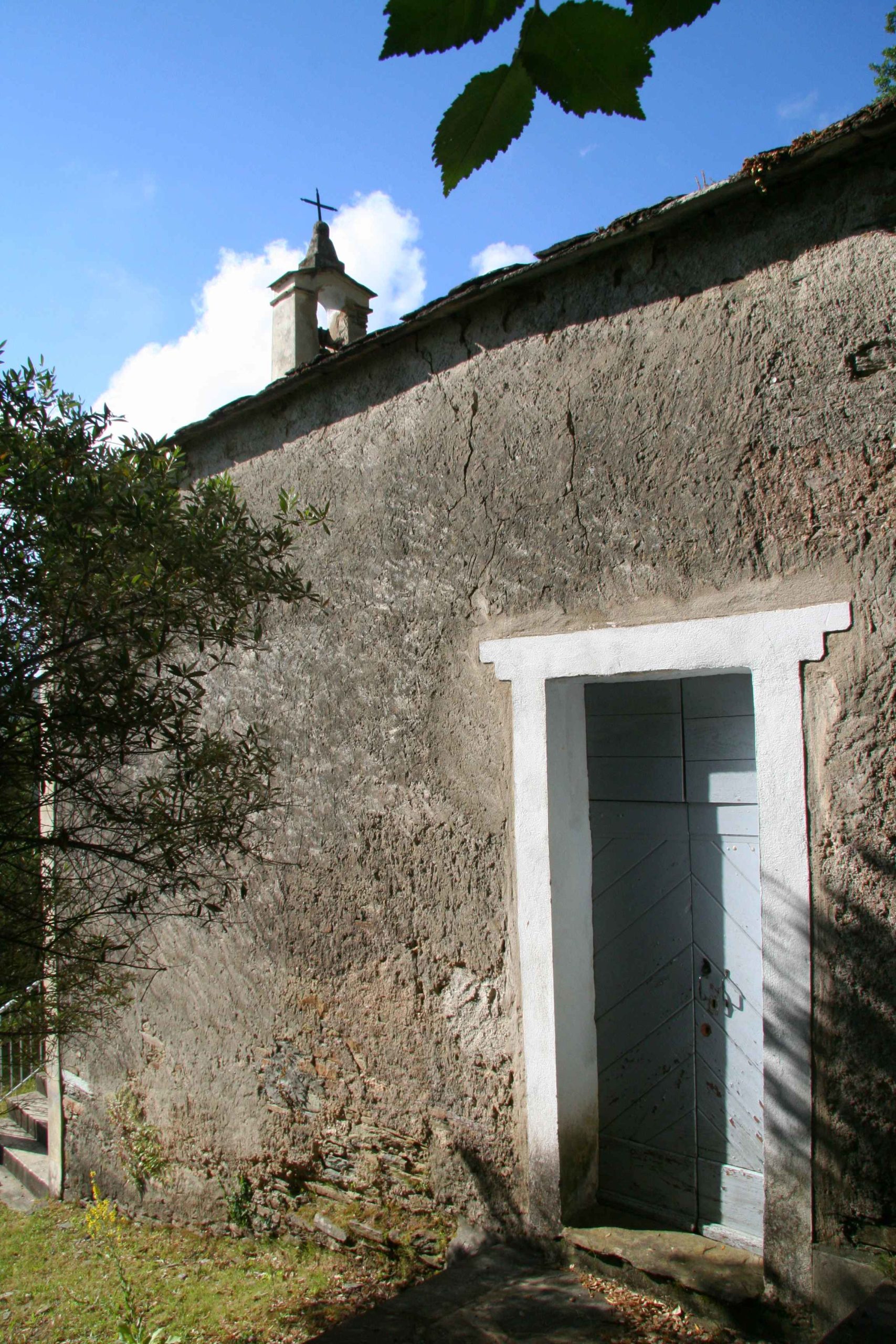 Entrée de Saint-Césaire. Mai 2011. Photo D.A.