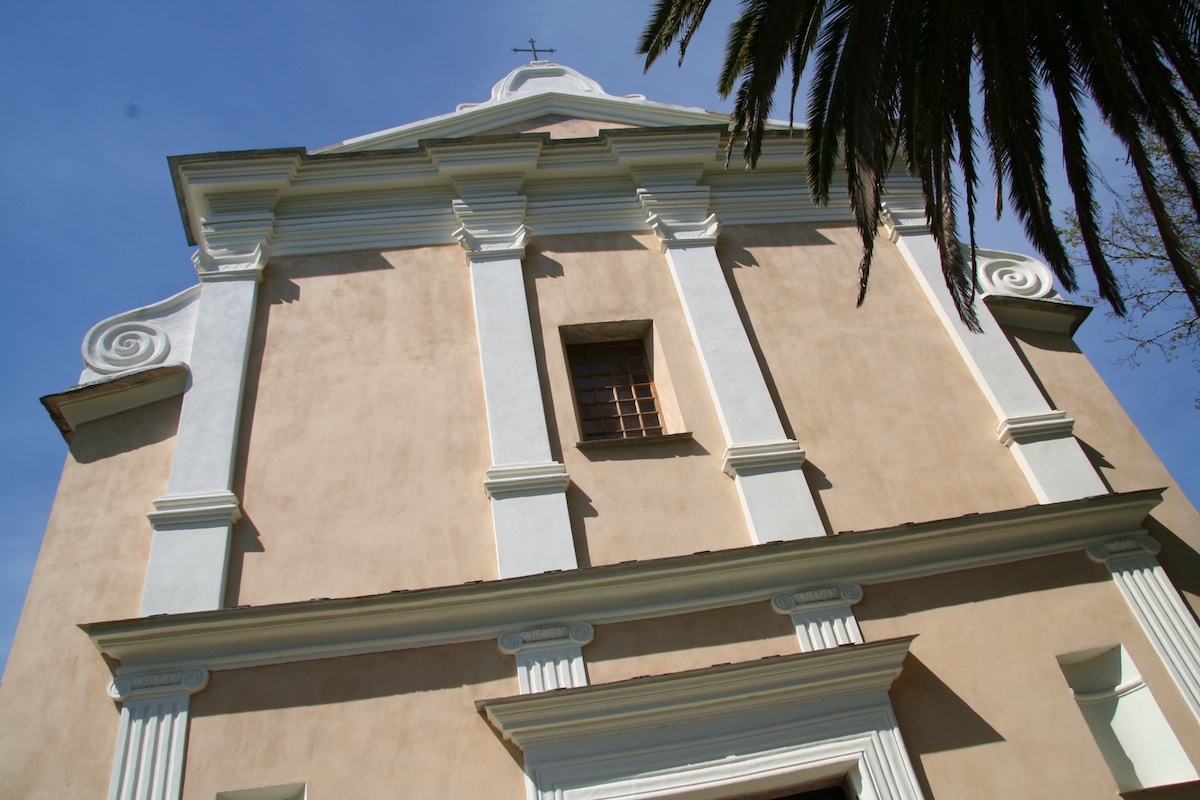 Façade de Saint-Clément. Mai 2008. Photo D.A.
