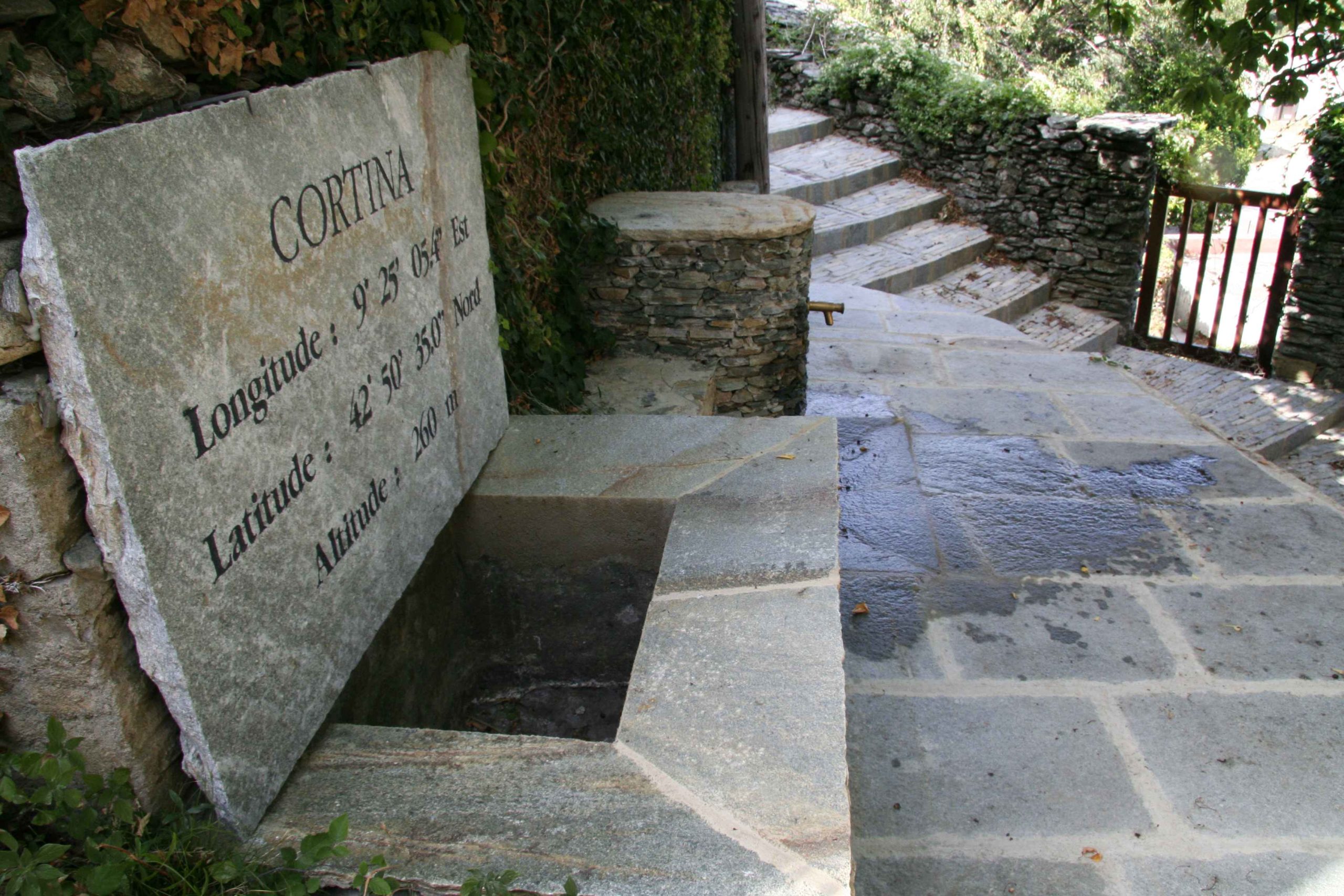 Fontaine à Cortina suprana. Juillet 2012. Photo D.A.