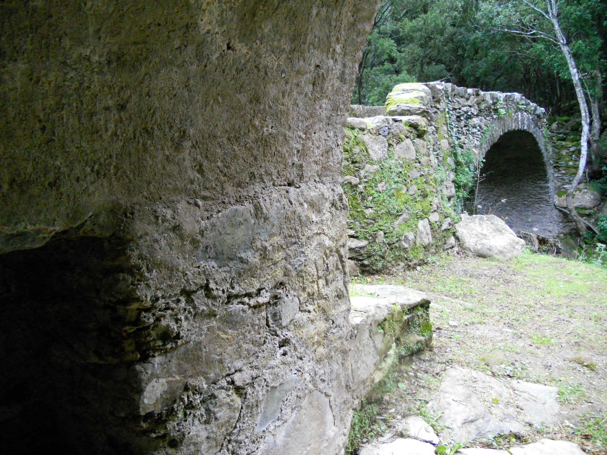 Fontaine du Ponticellu. 5 décembre 2010. Photo D.A.