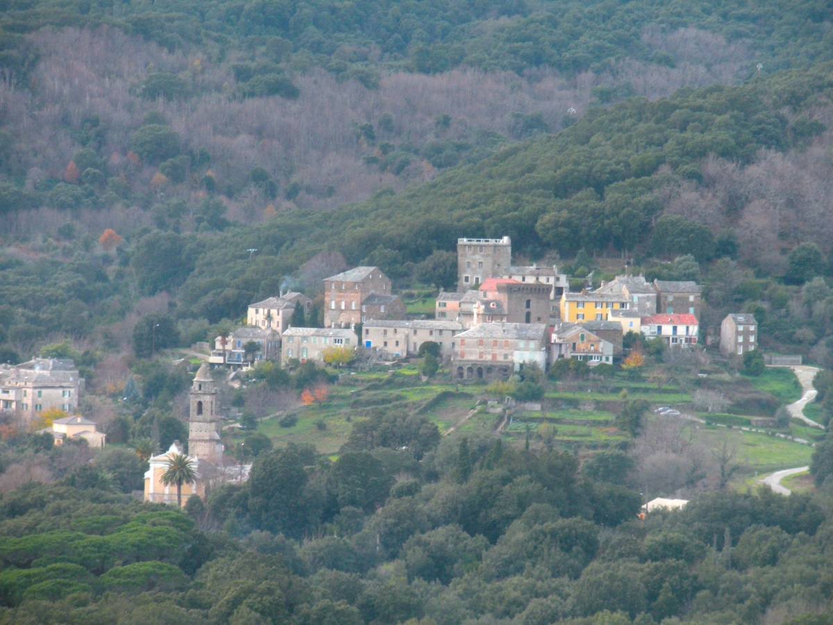 Ornetu. Décembre 2012. Photo R.A.