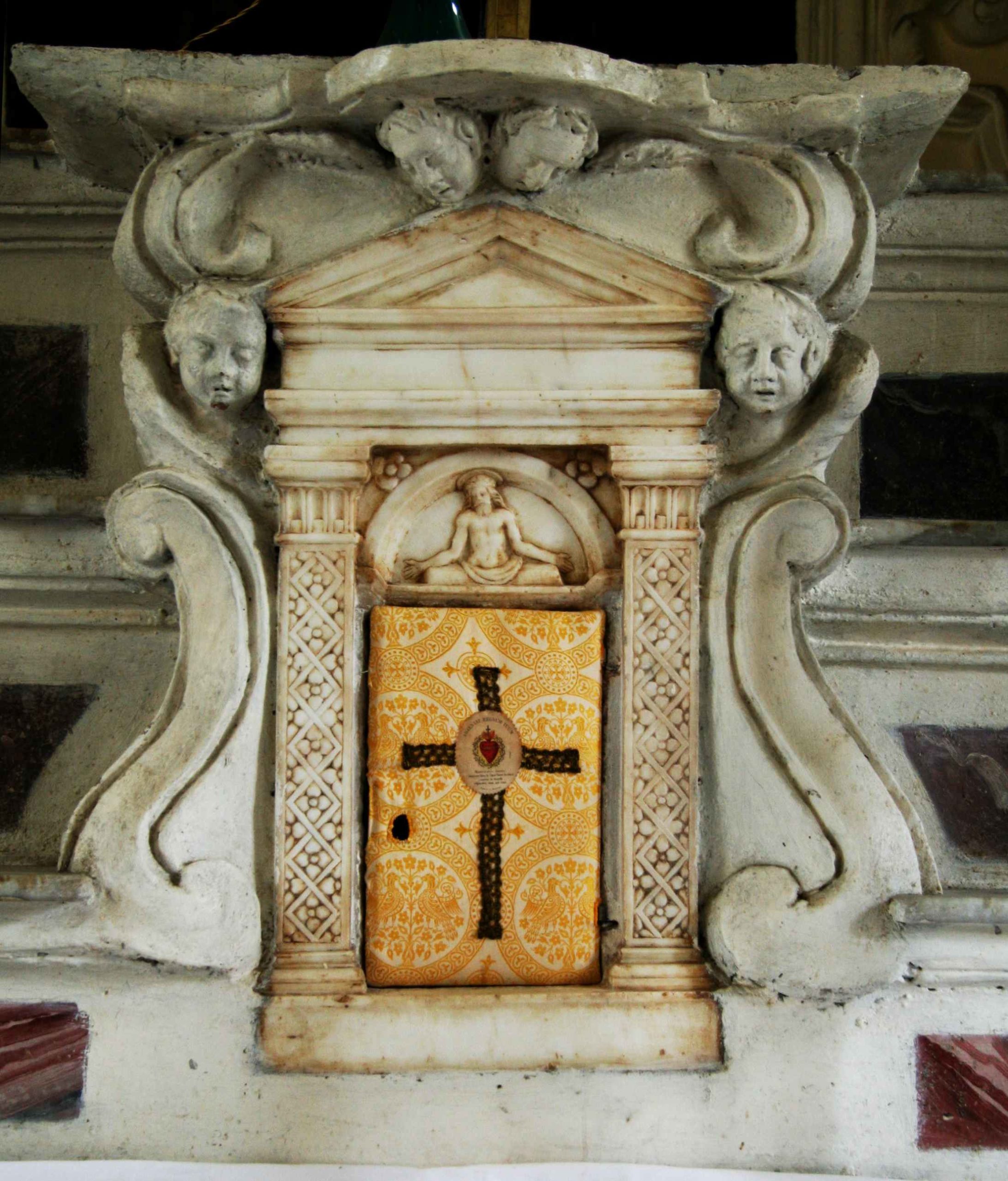 Tabernacle de Saint-Clément. Juin 2008. Photo D.A.
