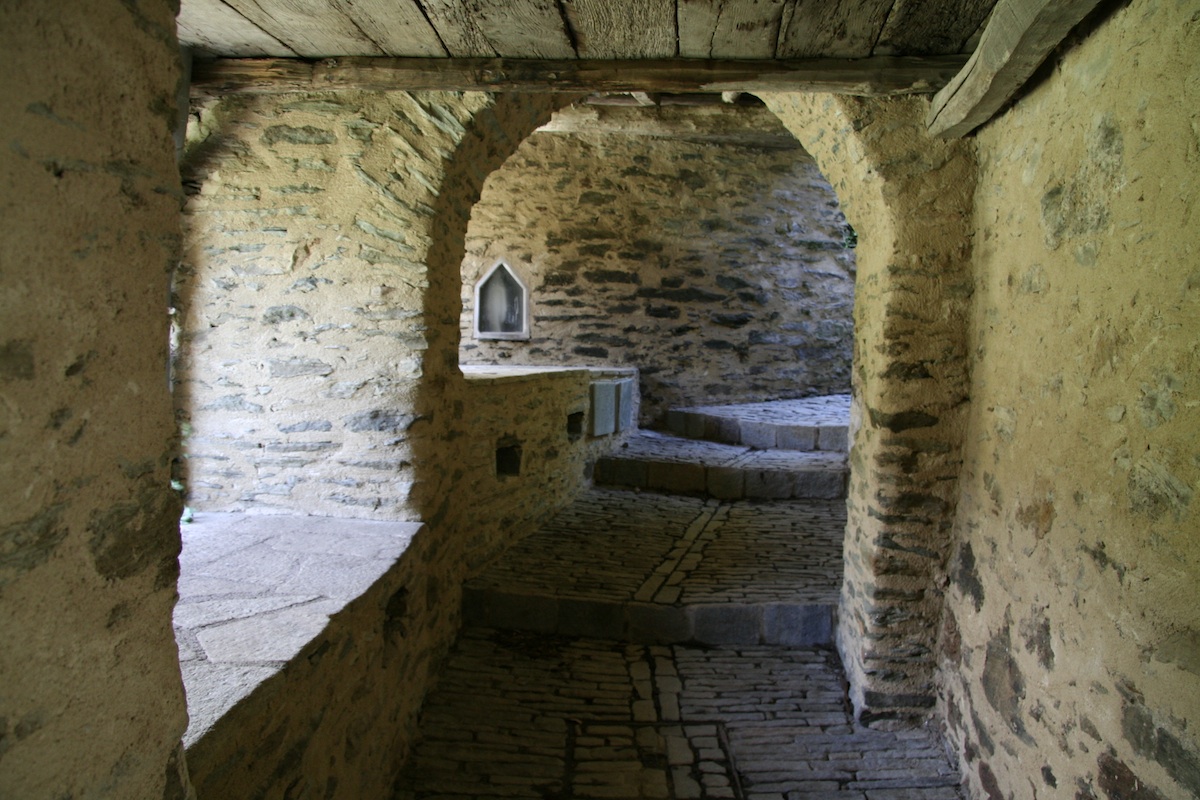 Voûtes à Cortina suttana. Avril 2012. Photo D.A.