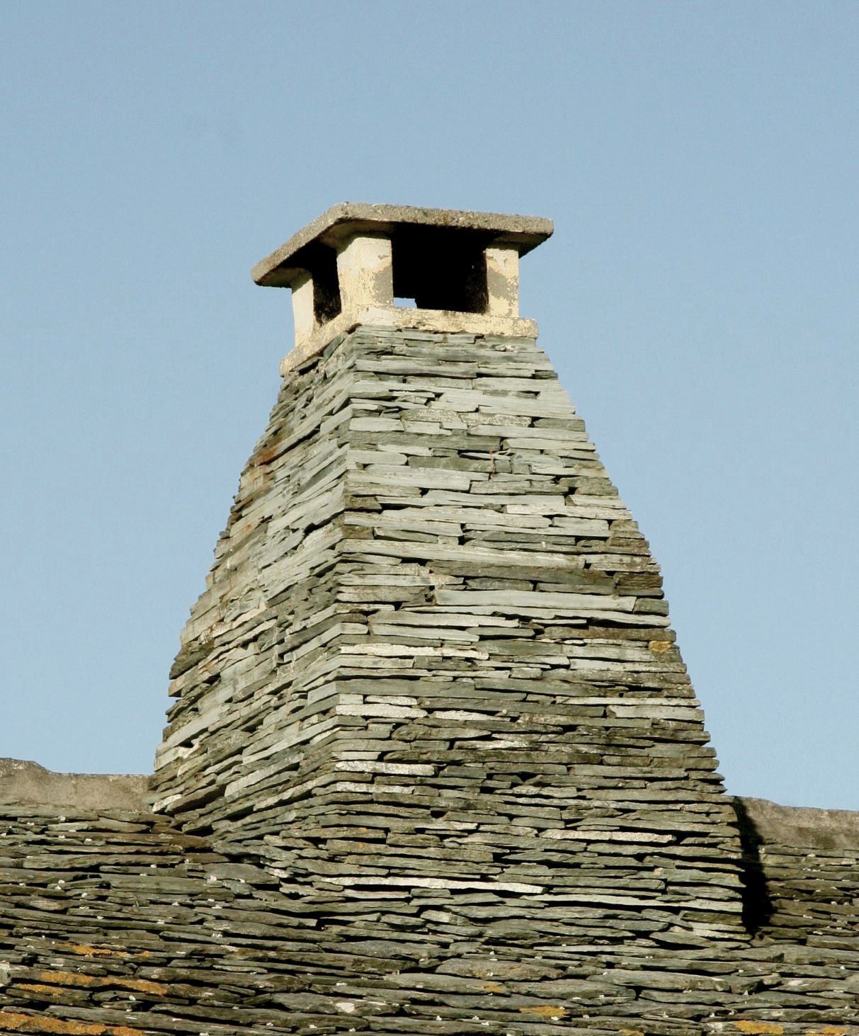 Cheminée Bonifaci à Saint-Léonard