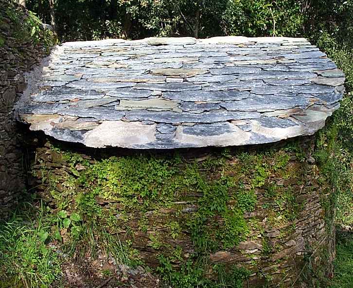 4 - Four à figues. Juin 2006. Photo D.A.