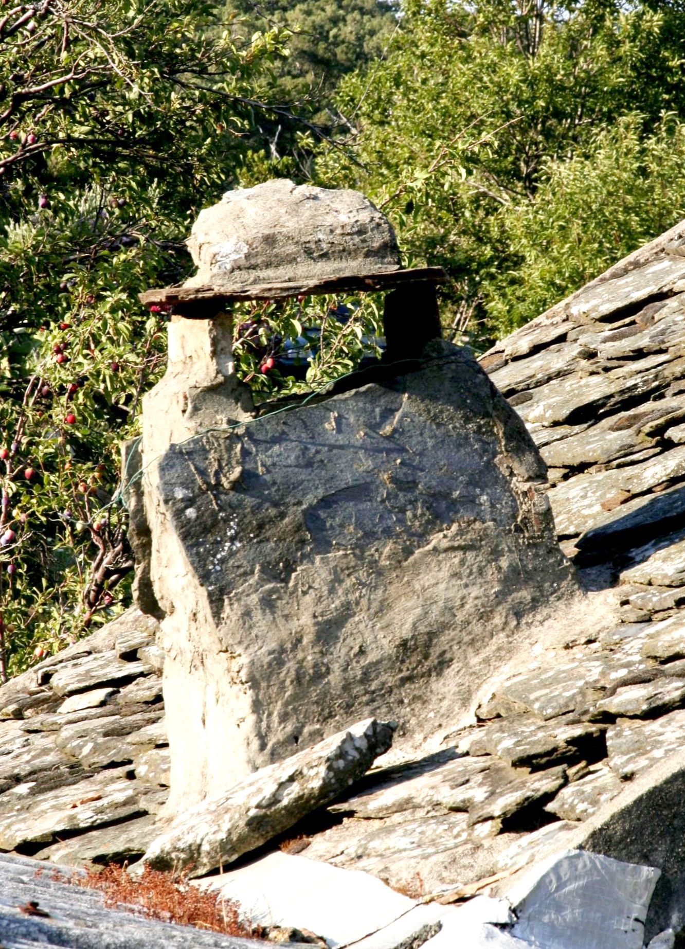 Cheminée Cortina maison abandonnée