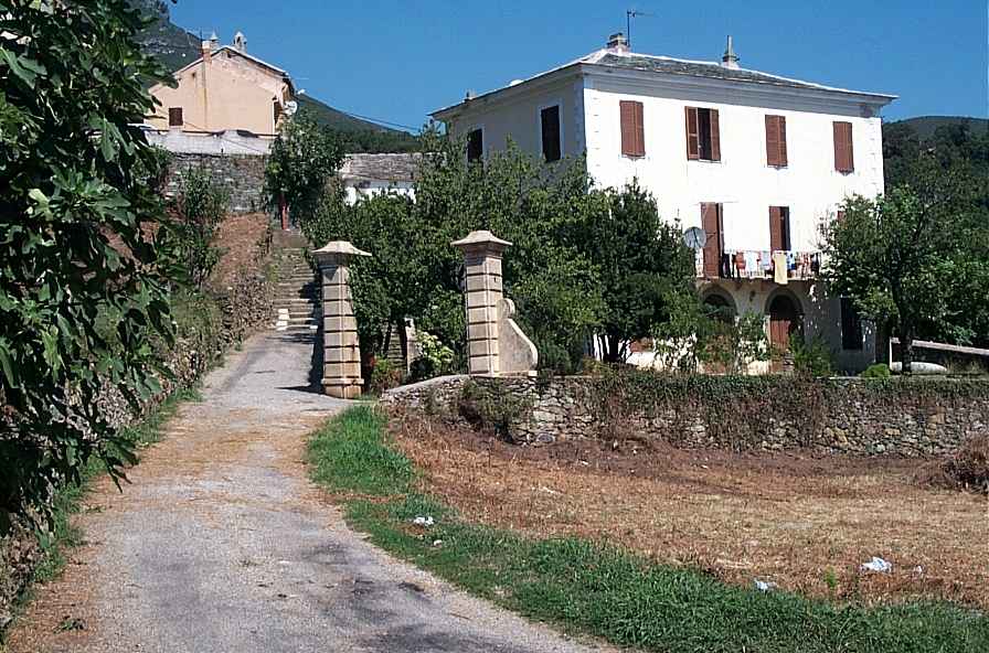 Palazzi Perrichi. Août 2000. Photo D.A.